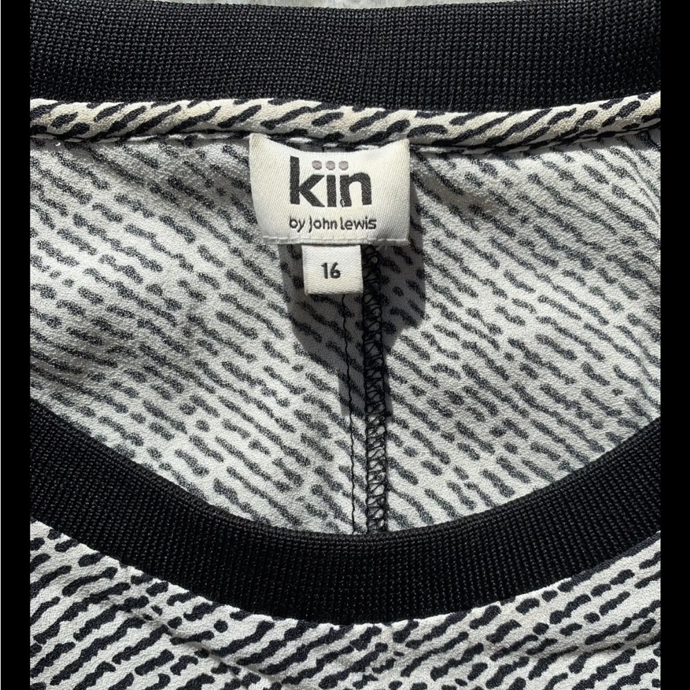 Kin John Lewis monochrome top size 16 - Picture 3 of 6